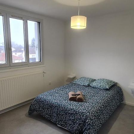 Private Room In Shared Apartment III Beauvais Buitenkant foto